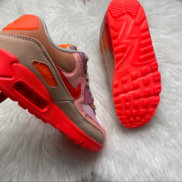 Nike Air Max 90 Platinum Crimson - Picture 6 of 7